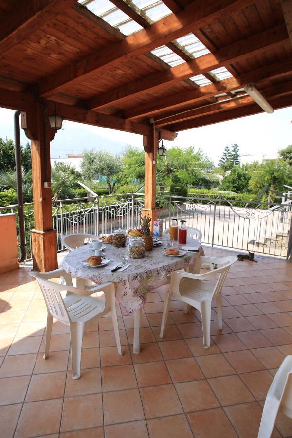 Villa Rosa Pompei Studios Santa Maria La Carita Bagian luar foto